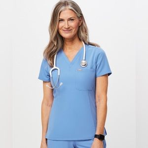 FIGS Slim Catarina One Pocket Top